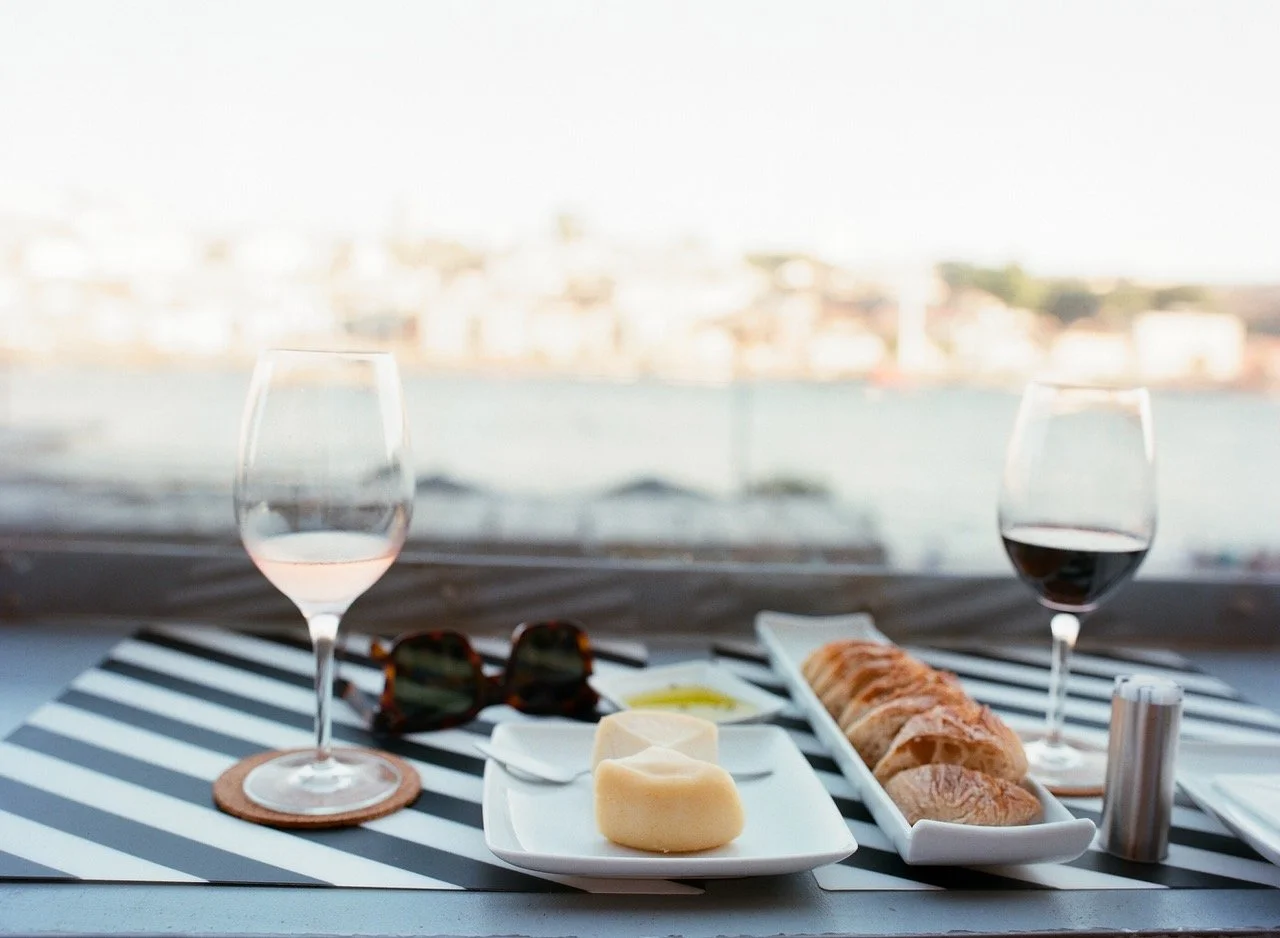   Wine Quay Bar Porto, Portugal @ Liz Banfield 