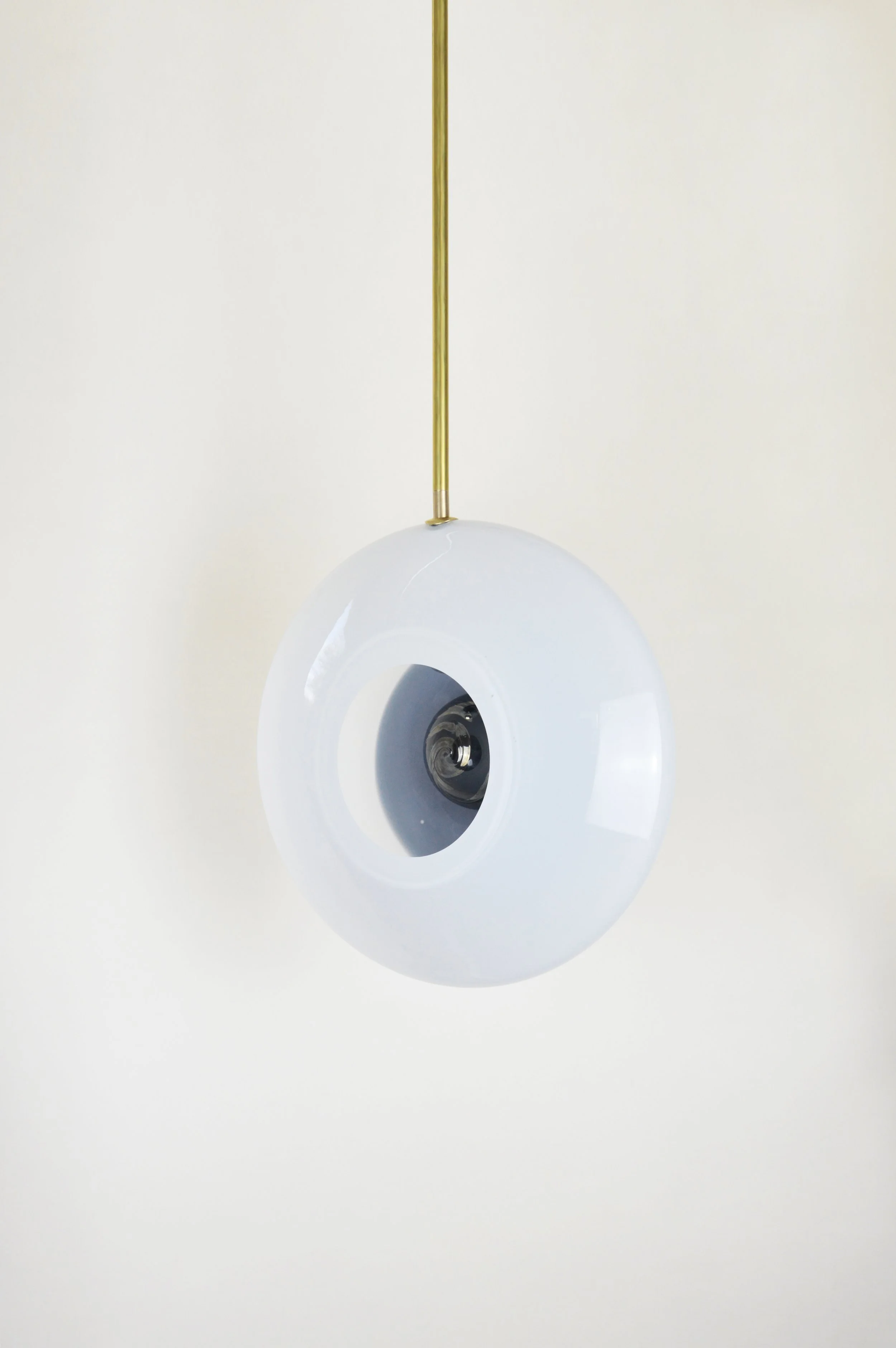 Atelier George-Collection Aube-Suspension Trou noir 3.jpg