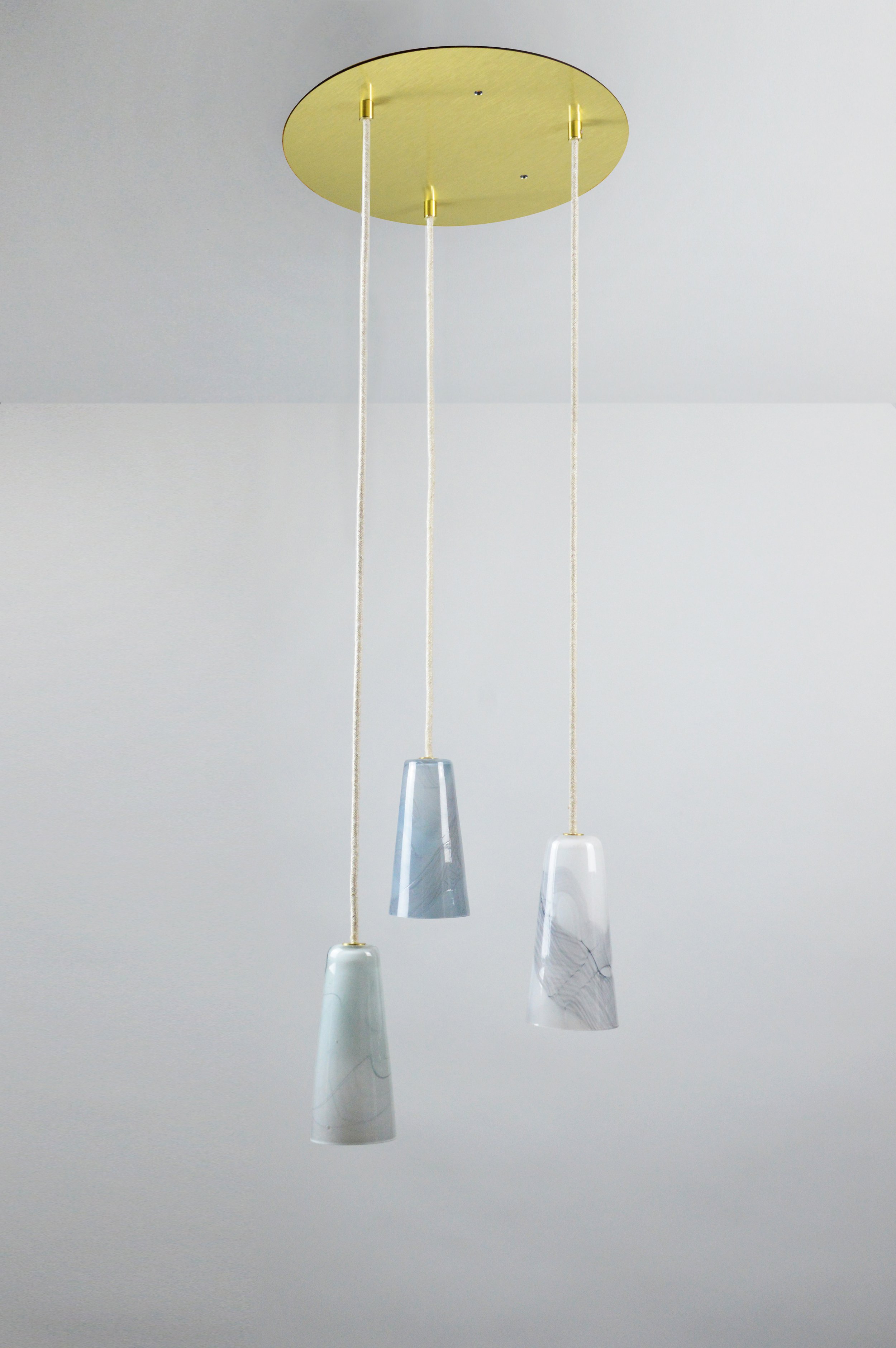 Atelier George-Collection Moire-Suspension Delta-multiple triple-nuances de gris.jpg