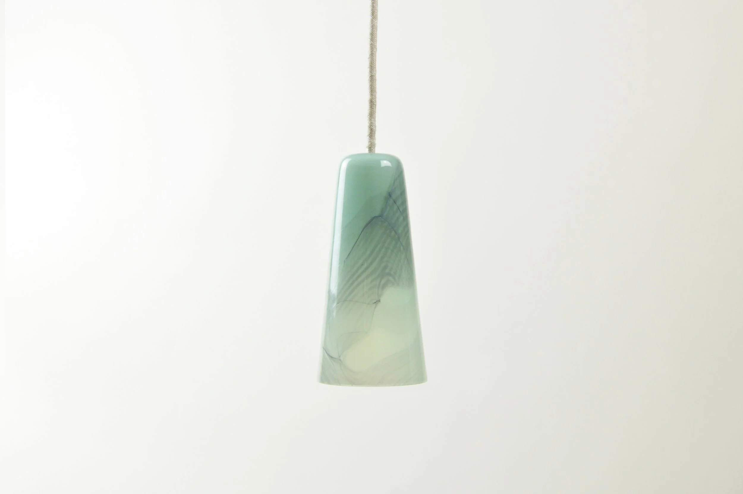 Atelier George-Collection Moire-Suspension Delta-vert pastel-bleu gris.jpg