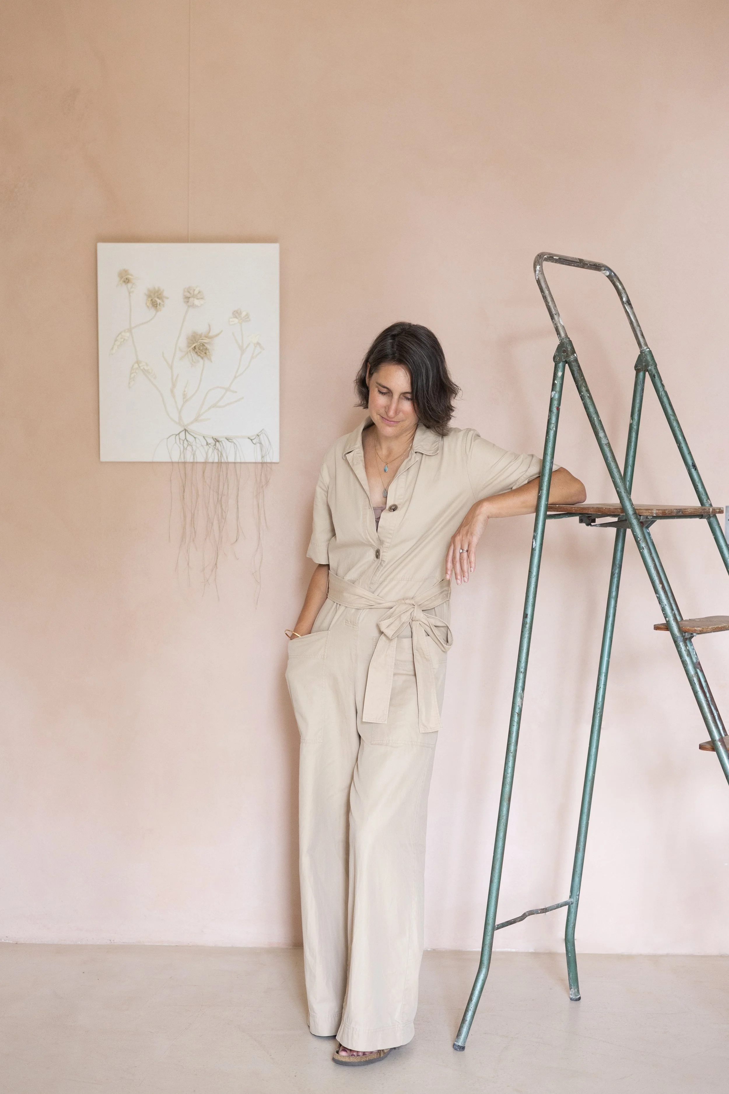 Laurentine Perilhou is a French artist and textile artisan whose practice transforms the ancestral technique of macrame into a contemporary sculptural language. 