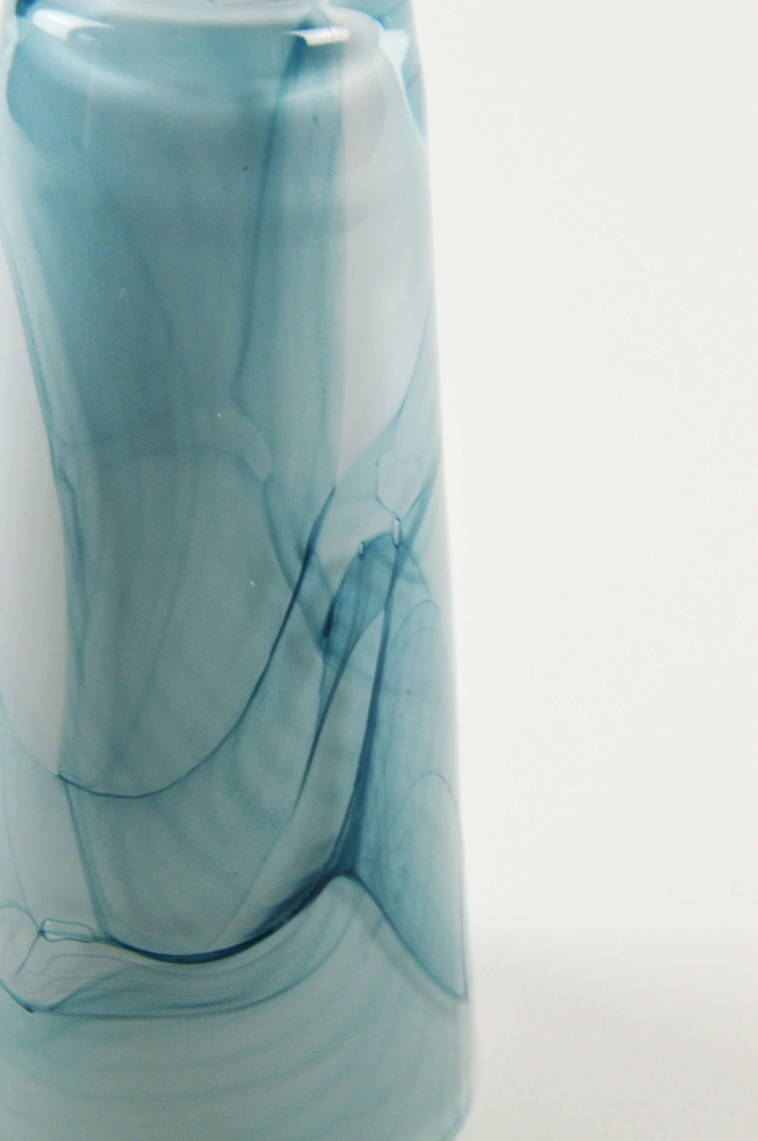 Atelier George-Collection Moire-Suspension Delta-gris clair-turquoise-zoom.jpg