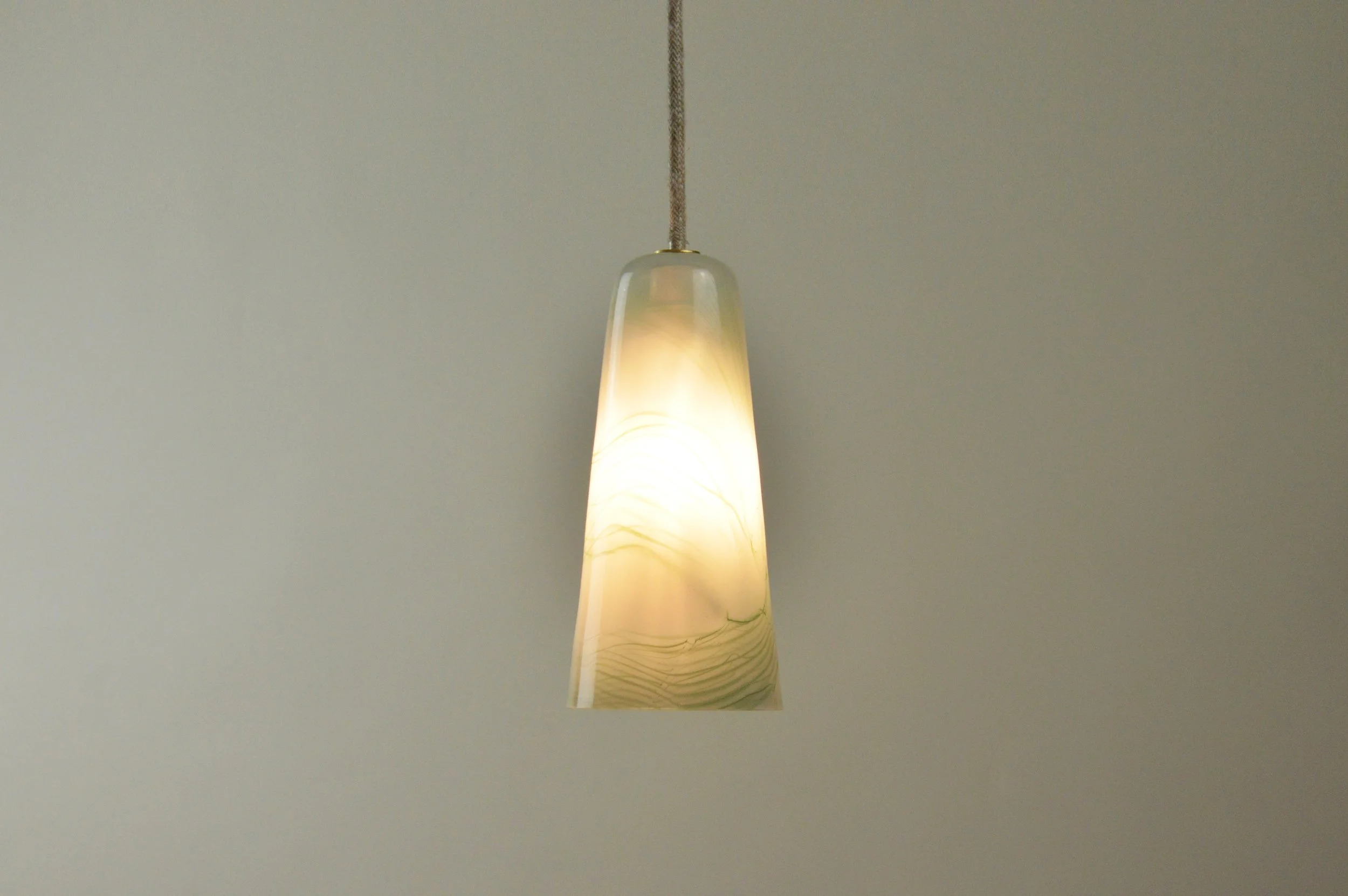 Atelier George-Collection Moire-Suspension Delta-gris clair-vert pastel (2).jpg