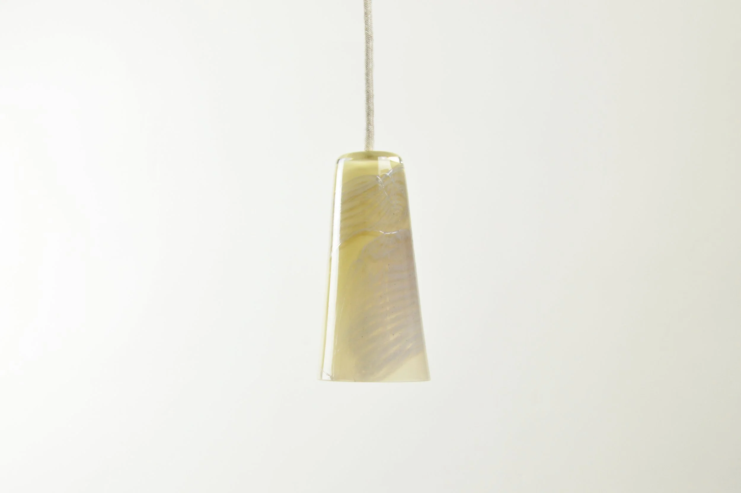 Atelier George-Collection Moire-Suspension Delta-beige sable-gris clair.jpg