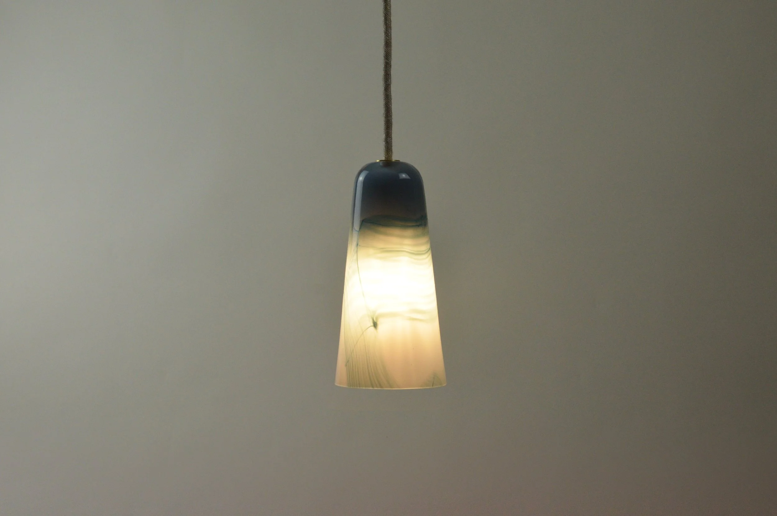 Atelier George-Collection Moire-Suspension Delta-bleu gris-turquoise (2).jpg