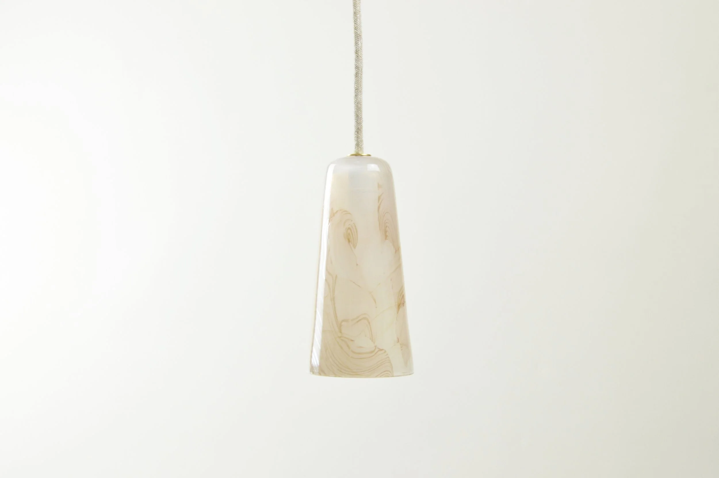 Atelier George-Collection Moire-Suspension Delta-blanc-beige sable.jpg