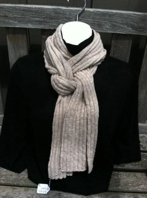 ribbed scarf.jpg