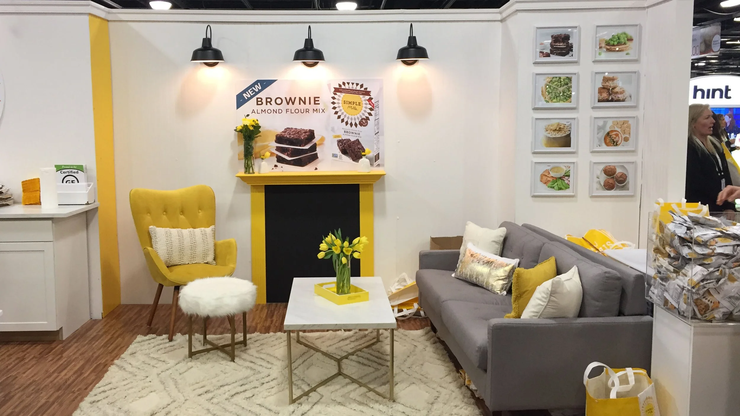 simple-mills-expo-booth-2.JPG