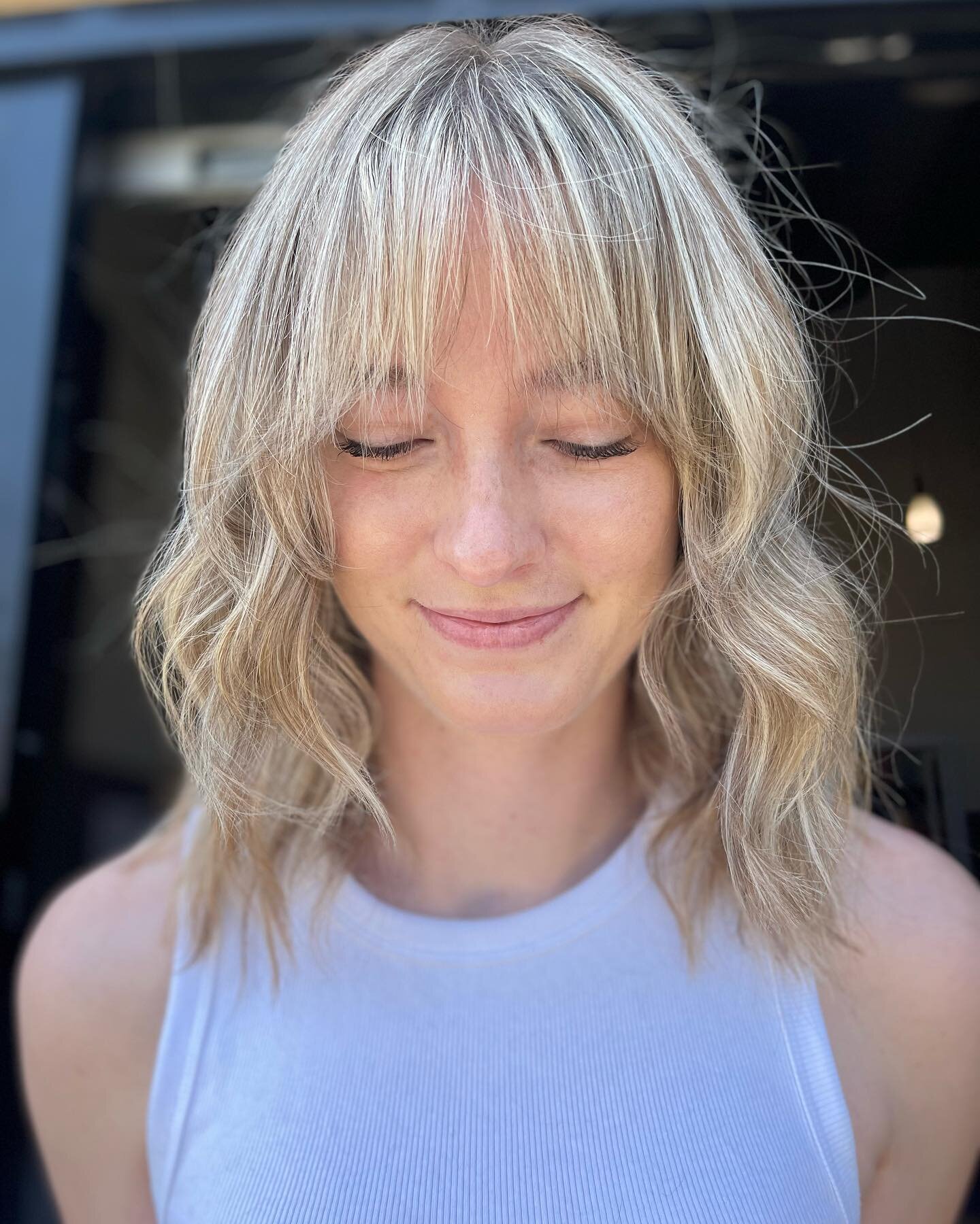 Gimme shags ALL DAY ✌🏻
.
#CruBabe🦋
.
#shaghaircut #razorcut #crafthaircut #crafthairdresser #blonde #blondebabe #summerhair #freshhair #haircut #bangs #blondebangs #orangecounty #orangecountyhair #orangecountyhairstylist #ochair #ochairstylist #cit