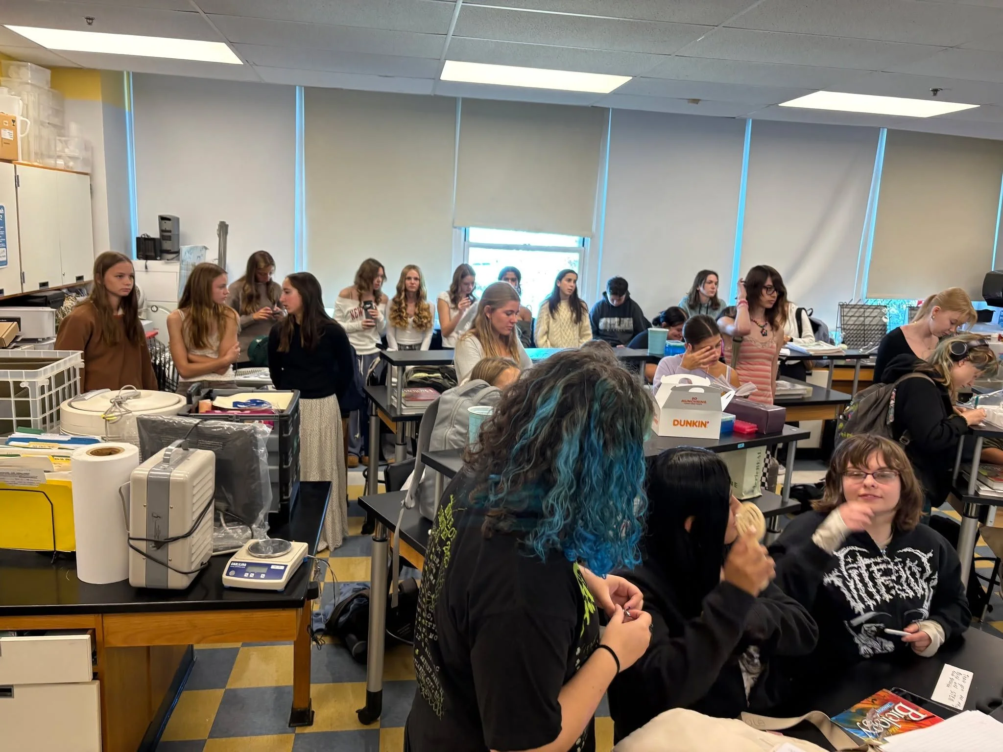 The GHS Gender Equity in STEM Club is off to an amazing start this year! Supported by a generous multiyear grant from @applied__materials  to GEF, the club kicked off the year with a packed first meeting (52 students!) and an inspiring guest speaker 