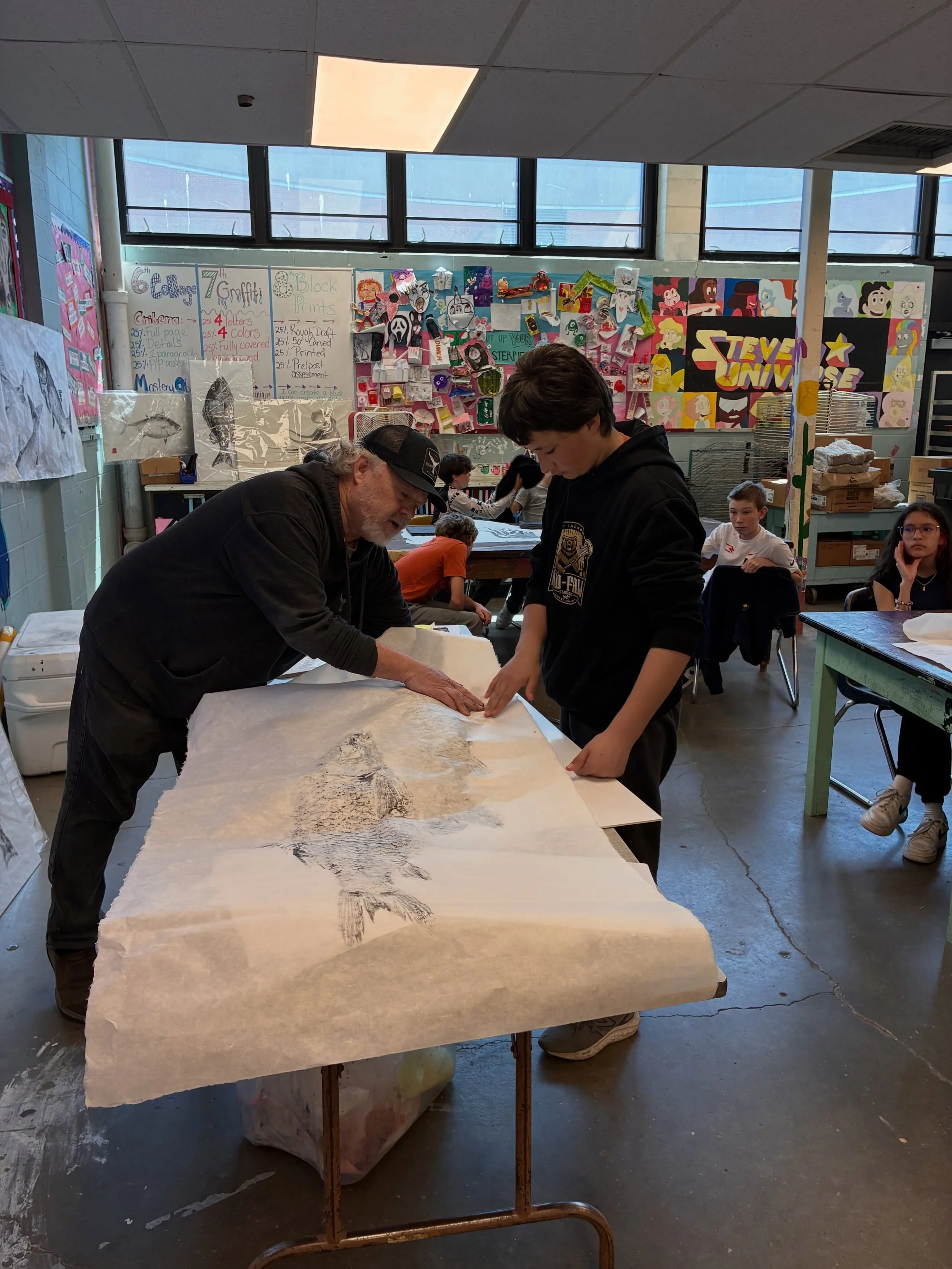 We had some fun visits to O&rsquo;Maley art classes and to the O&rsquo;Maley Academy after school program recently, with GEF board members, volunteers, parents, and a couple of new faces. From printmaking with visiting artists to embroidering quiltin
