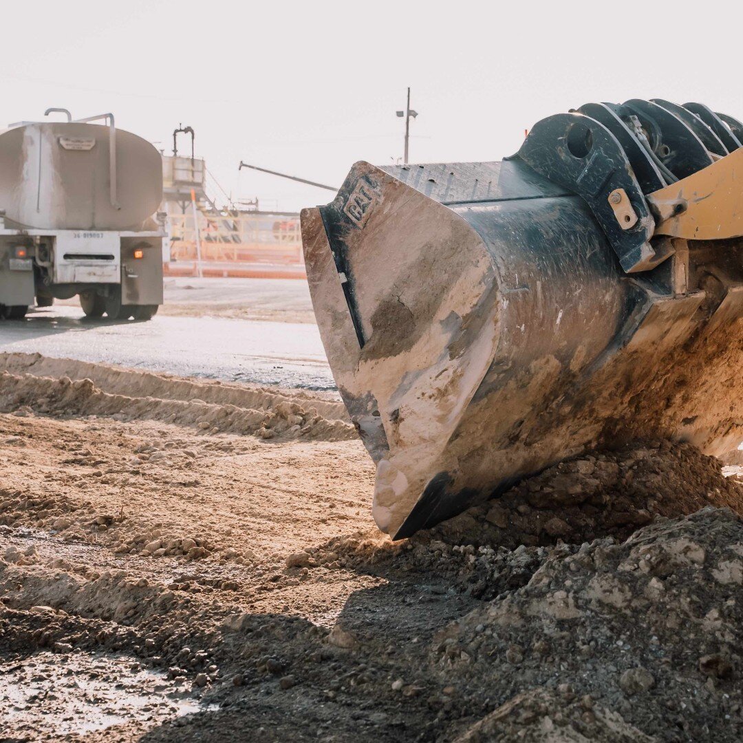 A loader bucket is an essential tool for any construction project, designed to move materials efficiently and effectively, such as dirt, gravel, and debris. At Brown's Construction, we understand the importance of reliability. From equipment to peopl