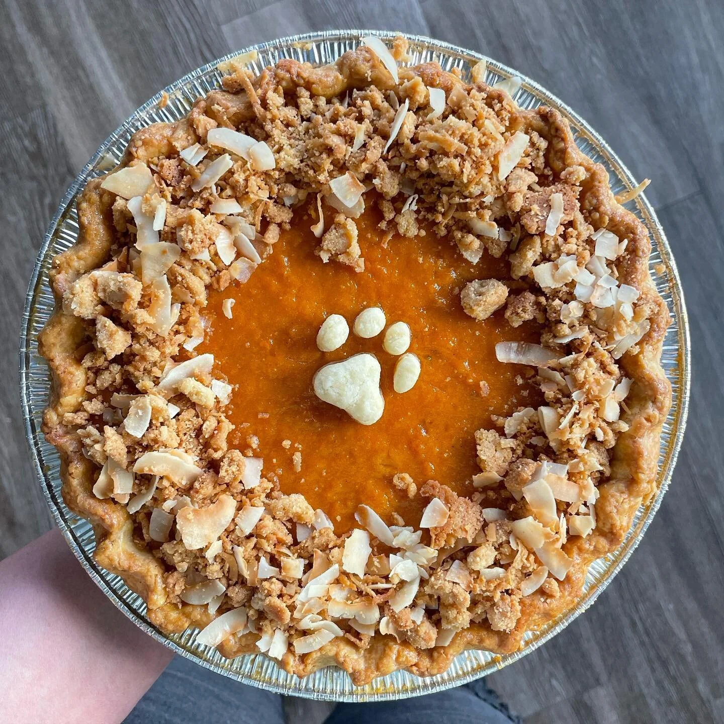🔸Sweet Potato Coconut Streusel🔸 a real babe of a pie if I do say so myself