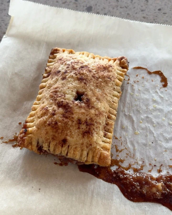 December now until Christmas is what I like to call the Treat Yourself Era. You&rsquo;re out here buying for everyone else. Don&rsquo;t you need a lil treat??!? 

Swing by @daisychaincoffee on December 20, 8 am to 2 pm: we got the treats. Will be sli