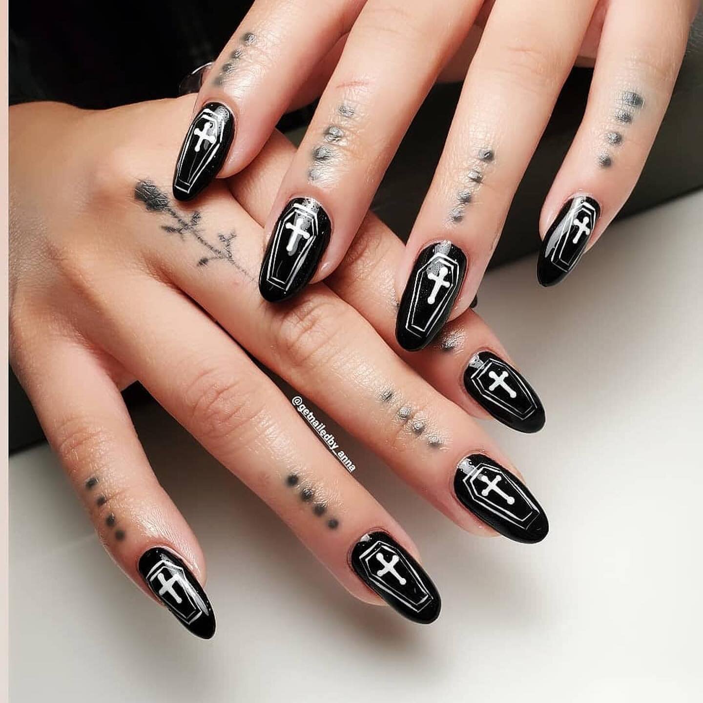 #Repost @getnailedby_anna
・・・
#nailarts #nailsbyme&nbsp; #jerseycitynails #gelmanicure #naildesigns #nailsoftheday #NOTD #njnailartist #jcnailtech #nailarts #abstractnails #nailcolors #jerseycity #nailarts #gelmanicure #hands #fingers #gelnails #neon