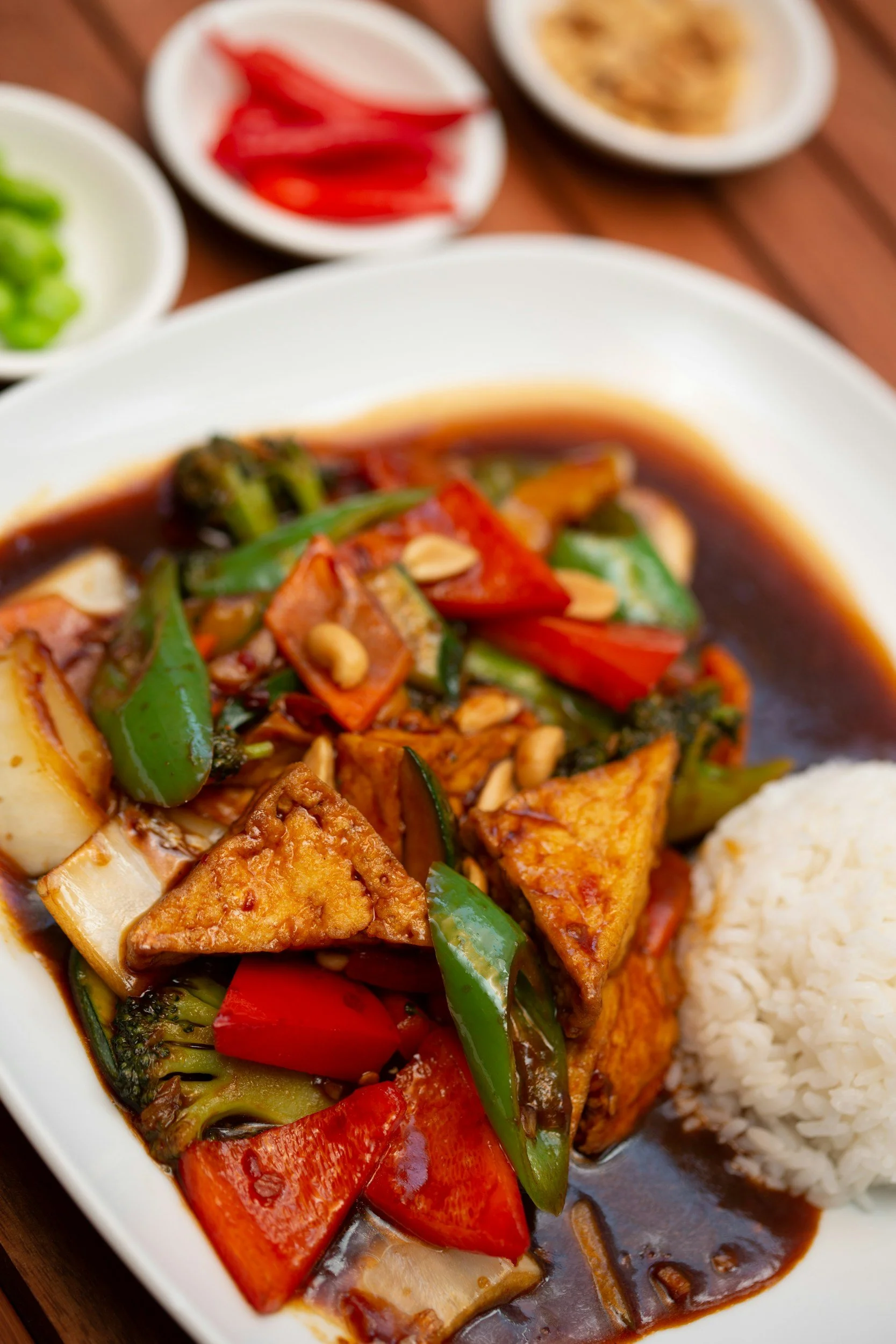 iron rich meal with tofu and peppers