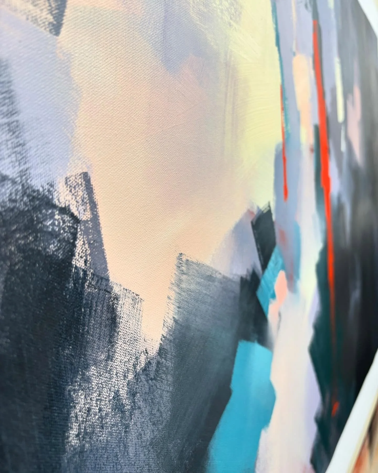 Precious time in the studio today. #Abstractart #seattleartpost #abstractpainting #acrylicpainting #abstractacrylicpainting #bellevueart #seattleart #seattleartist #abstractexpressionism #artforsale #contemporaryart #pnwart #pnwartist #womenwhopaint 