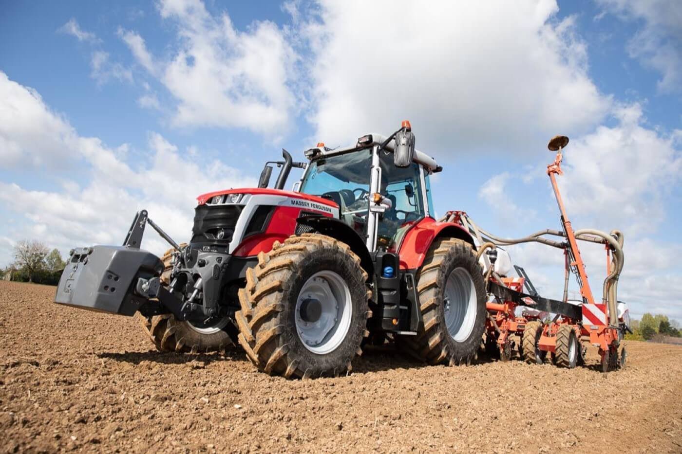 Massey Ferguson 6S Series MHP Tractors | 135-180 HP - An extremely responsive engine will allow you to blend all benefits of a four-cylinder machine with a pulling, pushing and lifting power to match a comparable six-cylinder tractor. The result is a