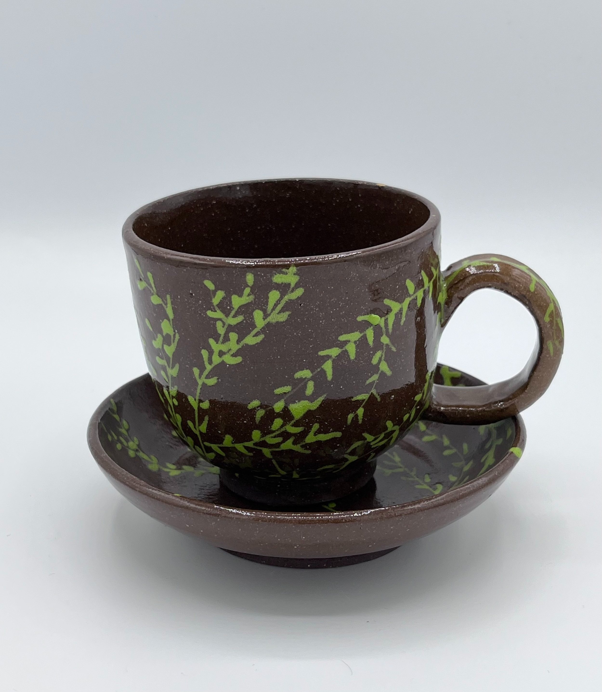 Vine Teacup
Stoneware Wheelthrown
Cone 6 Oxidation
2023