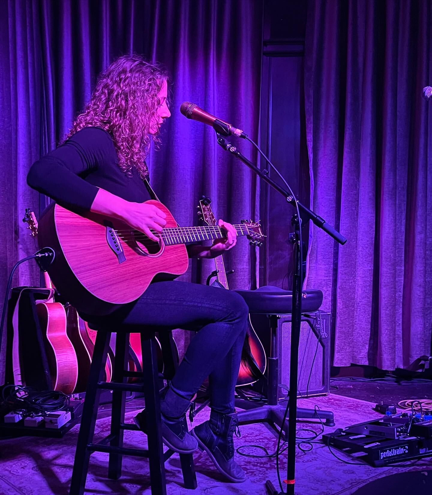 MeShell at the Hotel Cafe, Hollywood, November 2022🌹❤️