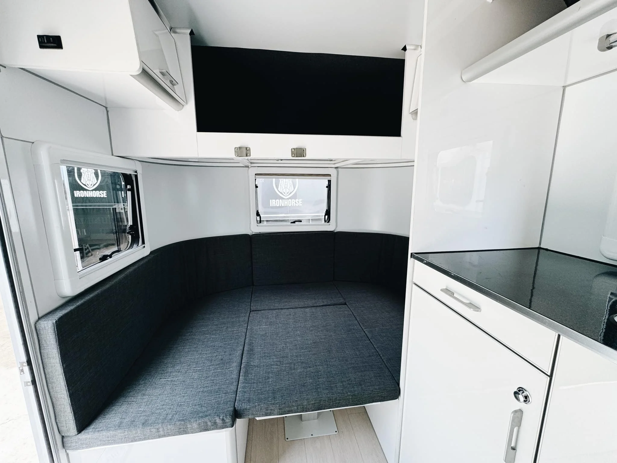 2HAL Torque White Silver Interior White 4.jpg