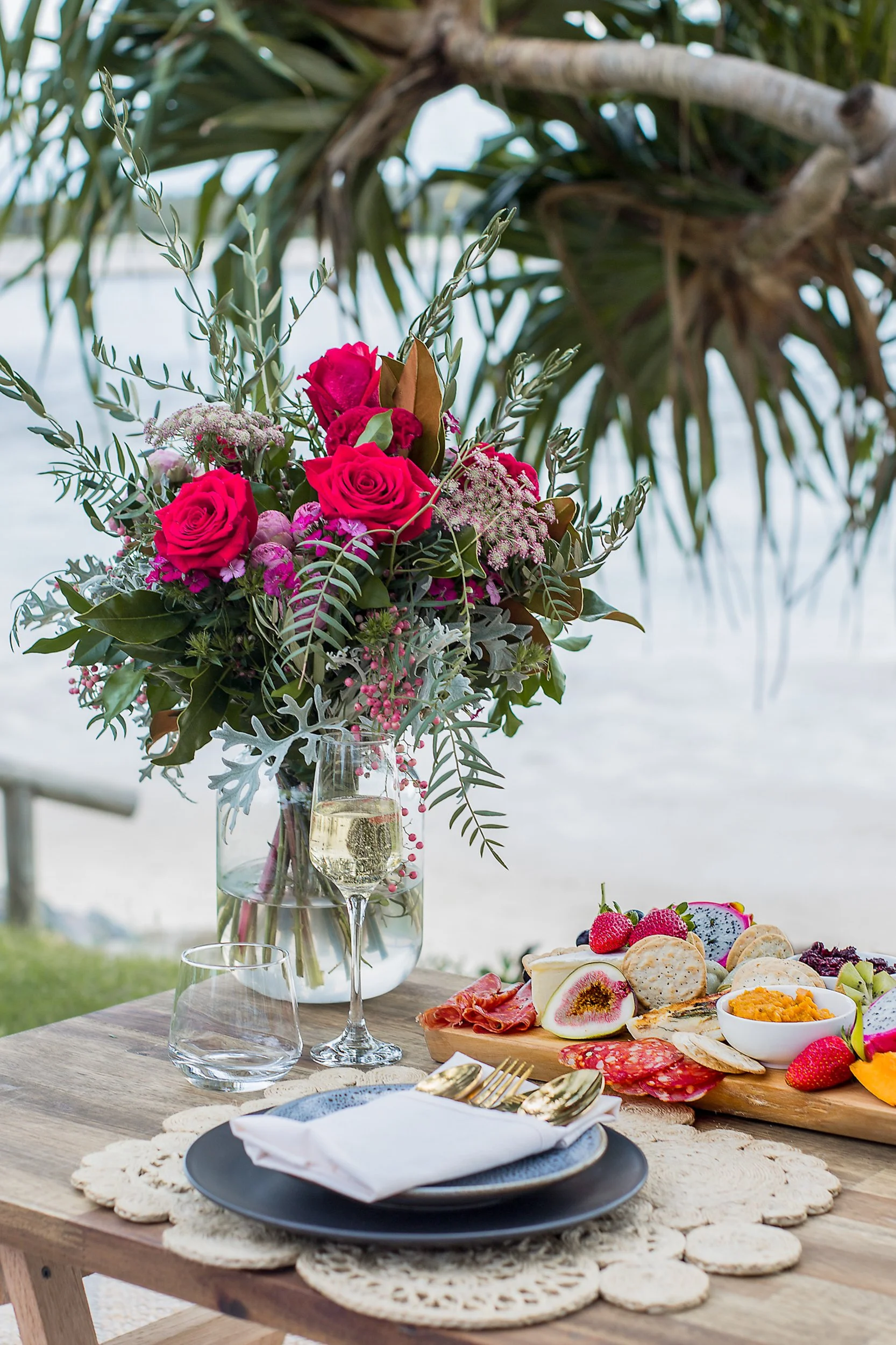 Kings_Beach_Picnic_Beachside.jpg