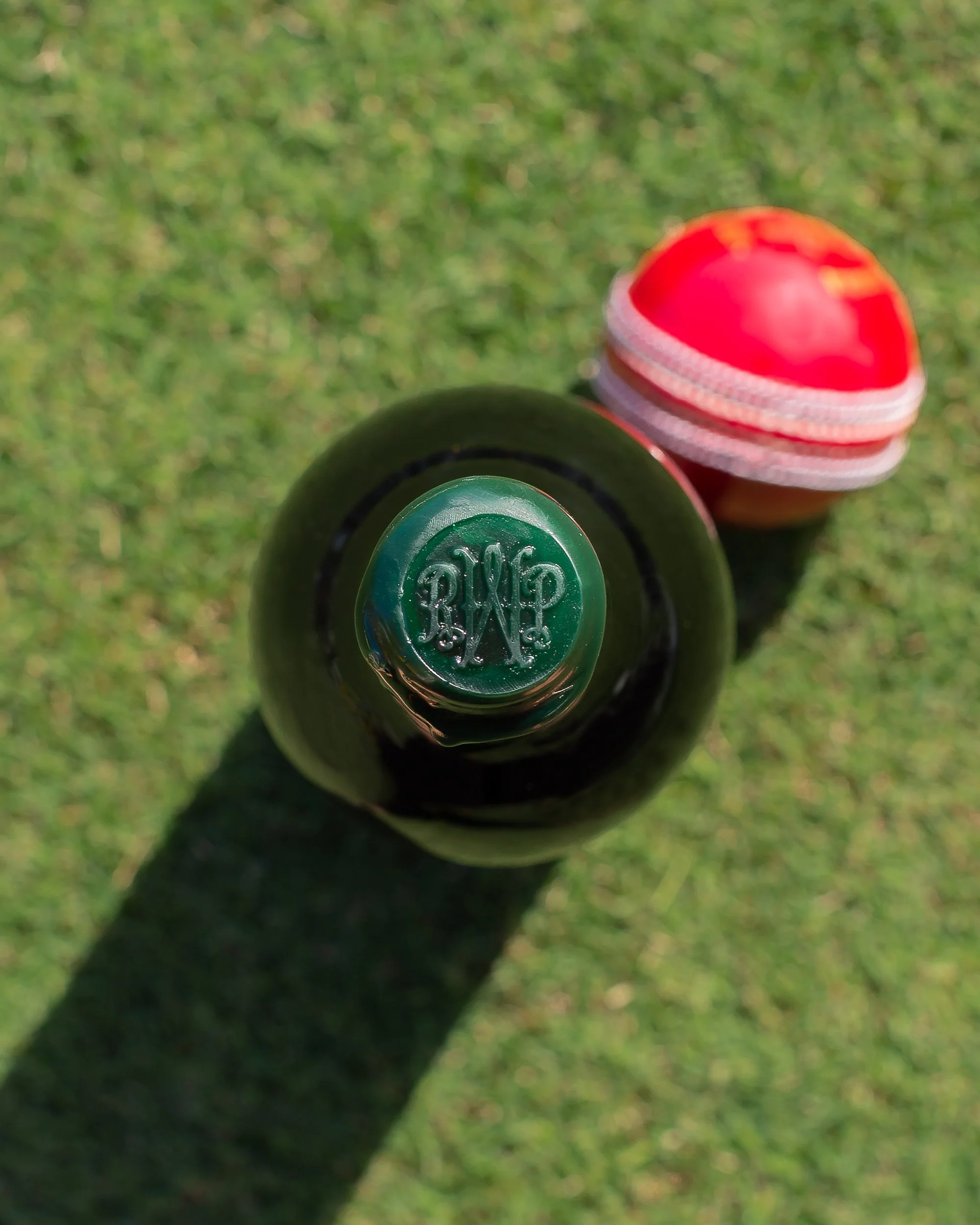 Ponting_Wines_366_Pitch_Bottle_Ball.jpg