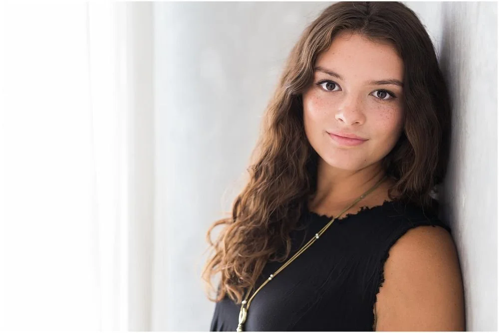 luciakielportraits-senior-portrait-santa-barbara-mission_0009-ID-52ac8b84-4011-42f8-e629-0ec2c9304e8f.jpg