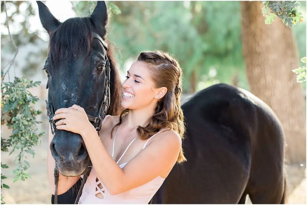 luciakielportraits-senior-portrait-santa-barbara-hourse_0003-ID-fad0e624-6e1a-4607-87fe-0f7d0551b649.jpg