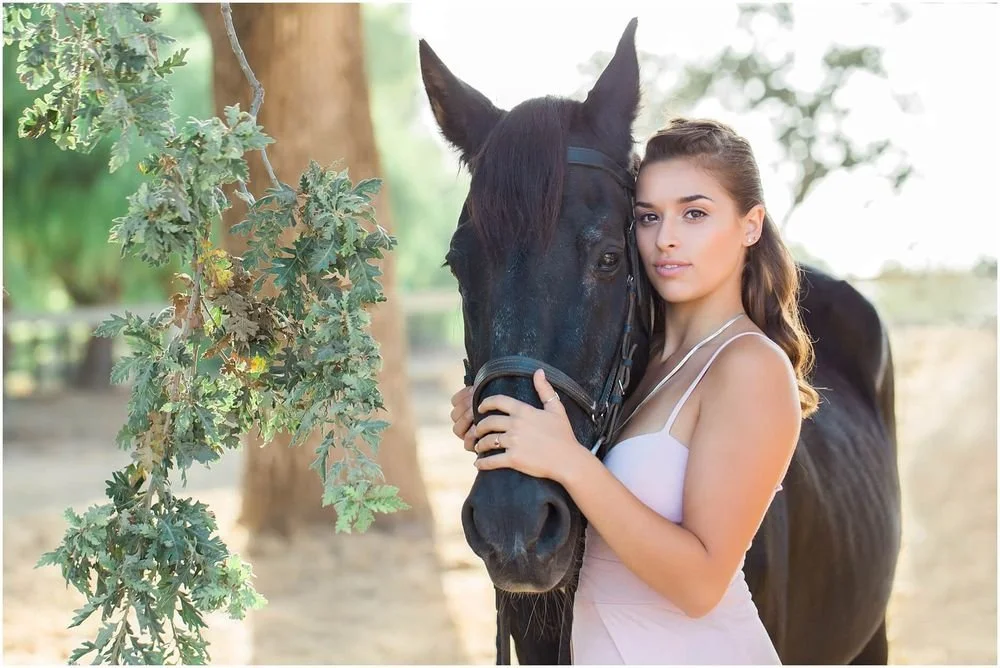 luciakielportraits-senior-portrait-santa-barbara-hourse_0006-ID-03292daf-075f-4cf0-f6db-300e966fa792.jpg