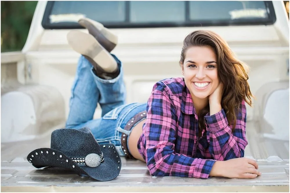luciakielportraits-senior-portrait-santa-barbara-hourse_0012-ID-f2c5a390-2192-44e3-da16-6af70c83c476.jpg
