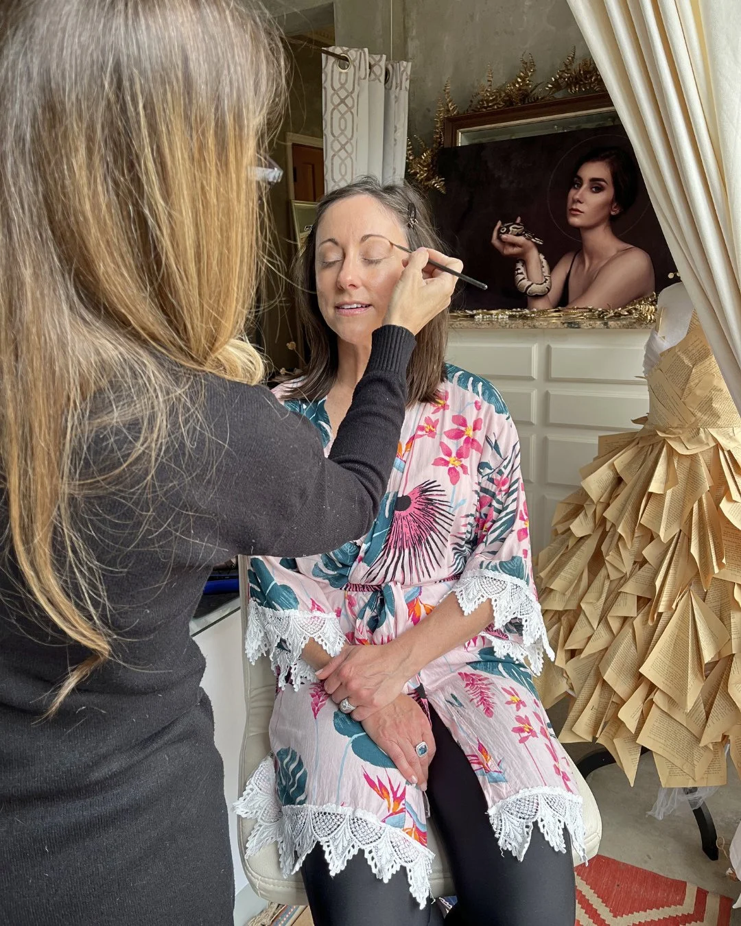 There&rsquo;s so much more happening here than just the final photo.⁠
⁠
The music playing while hair and makeup finishes.⁠
⁠
The quiet nerves at the beginning.⁠
⁠
The laughter once everything starts to loosen up.⁠
⁠
The moment someone sees themselves