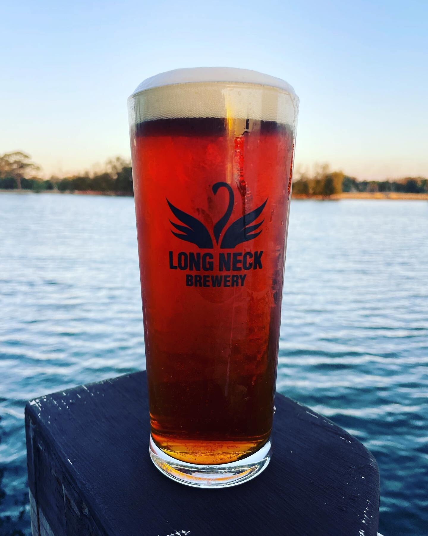 Finish out a stunning winters day with a Red Ale in hand for the sunset over the river!
.
.
.
#perthbeer #longneckbrewery #redale #perthbeersnobs #eastperth #justanotherdayinwa #westisbest #swanriver #perthsunset #cheers #friyay #perthweekend #longne