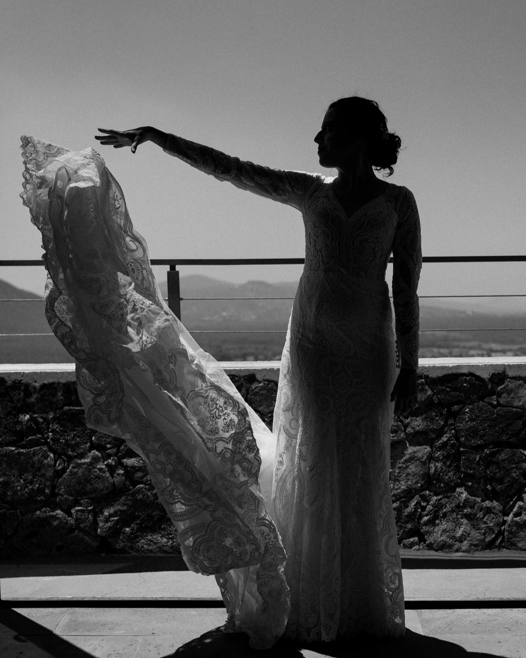Balance perfecto...
&middot;
&middot;
&middot;
#fotografodebodas #weddingphotographer #inquadratura #fotografiadebodas #weddingphotography #justmarried #weddinginspiration #weddingstyle #bodasmexico #storytelling #mexicoweddingphotographer #fotografi