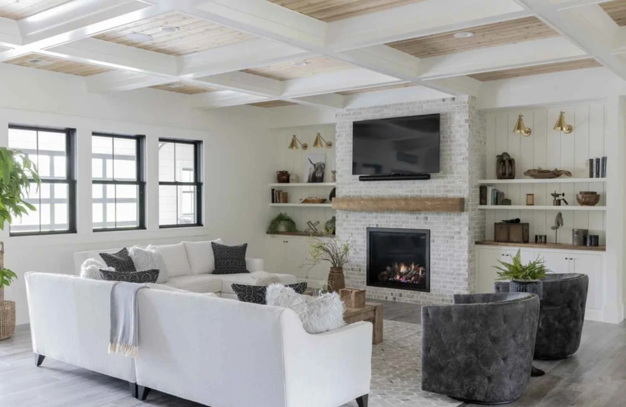 ironwood-studio-cape-cod-ma-designer-trade-relationships-design-build-modern-living-room-wood-ceiling-detail-custom-built-sophisiticated-renovation.jpg