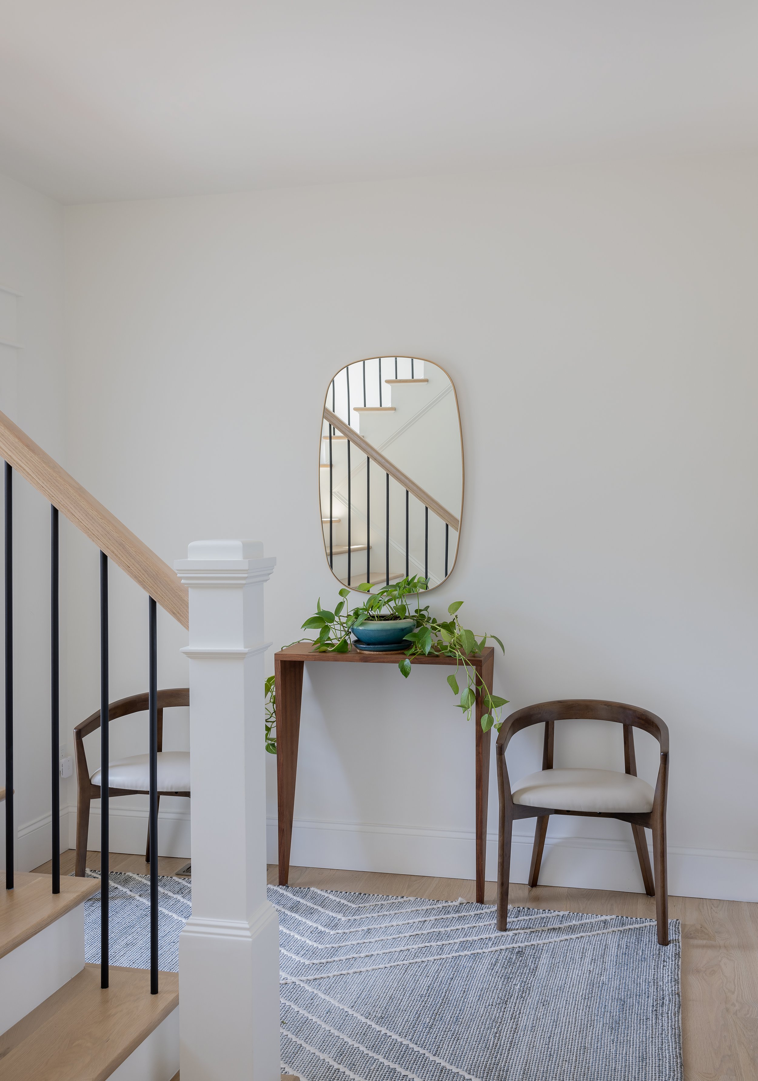 Bluemead Massachusetts farmhouse interior designer