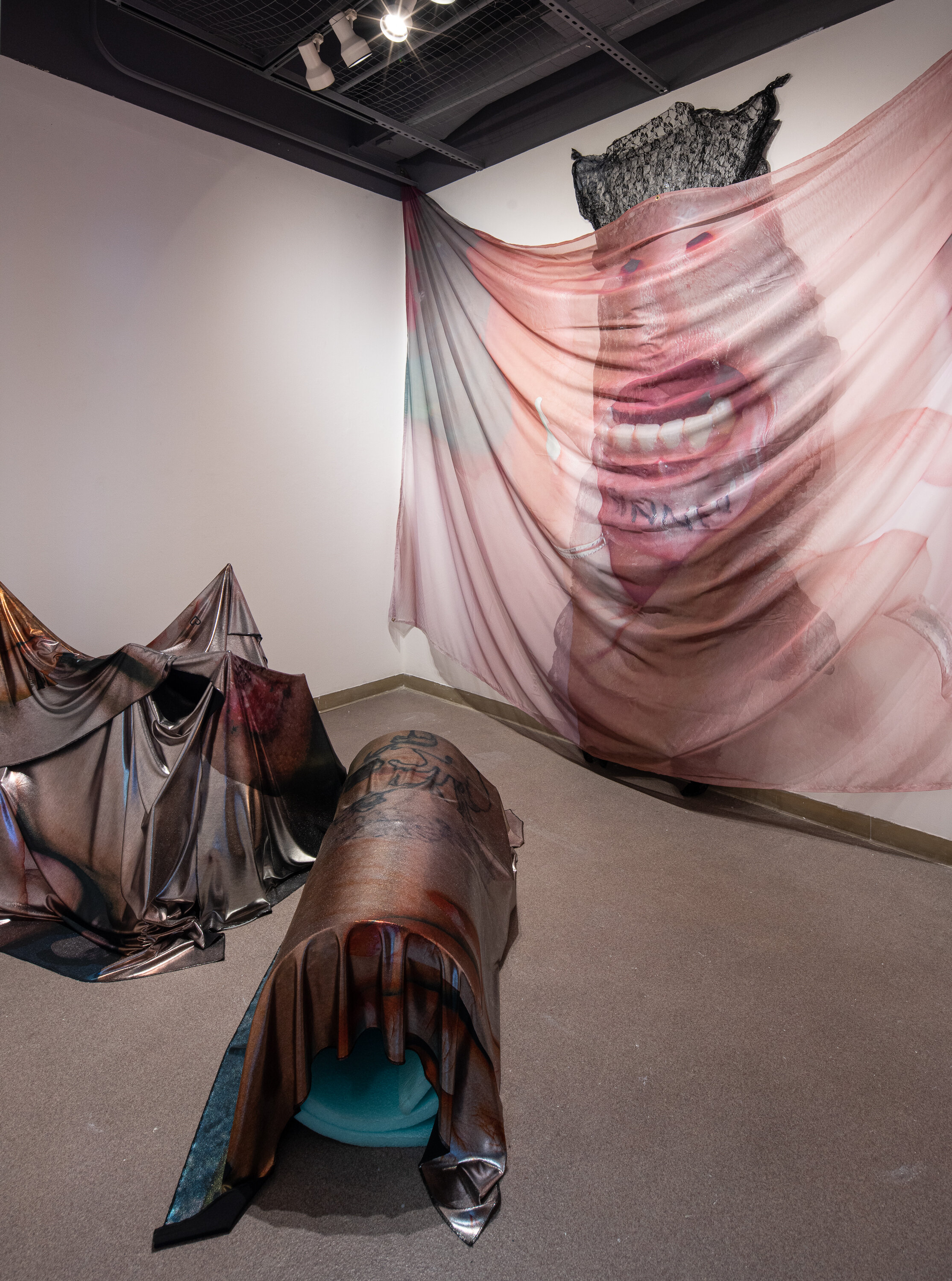 Photo: Elon Schoenholz