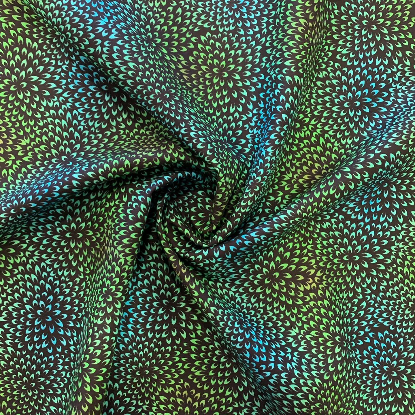 Frisch im Stoffreich eingetroffen:
Neue, leichte Baumwollstoffe, zum Beispiel f&uuml;r Blusen oder andere farbenfrohe St&uuml;cke. 🌈