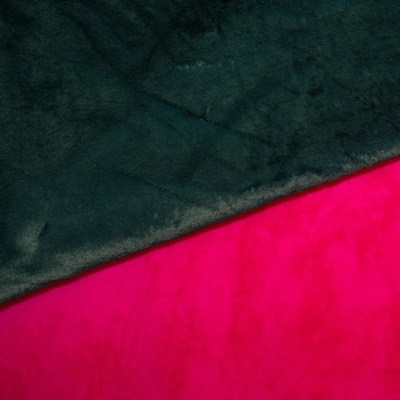 4. Adventswoche: 10% auf den superflauschigen Pl&uuml;schstoff &ndash; geeignet f&uuml;r tolle Accessoires wie M&uuml;tzen oder Bauchtaschen.