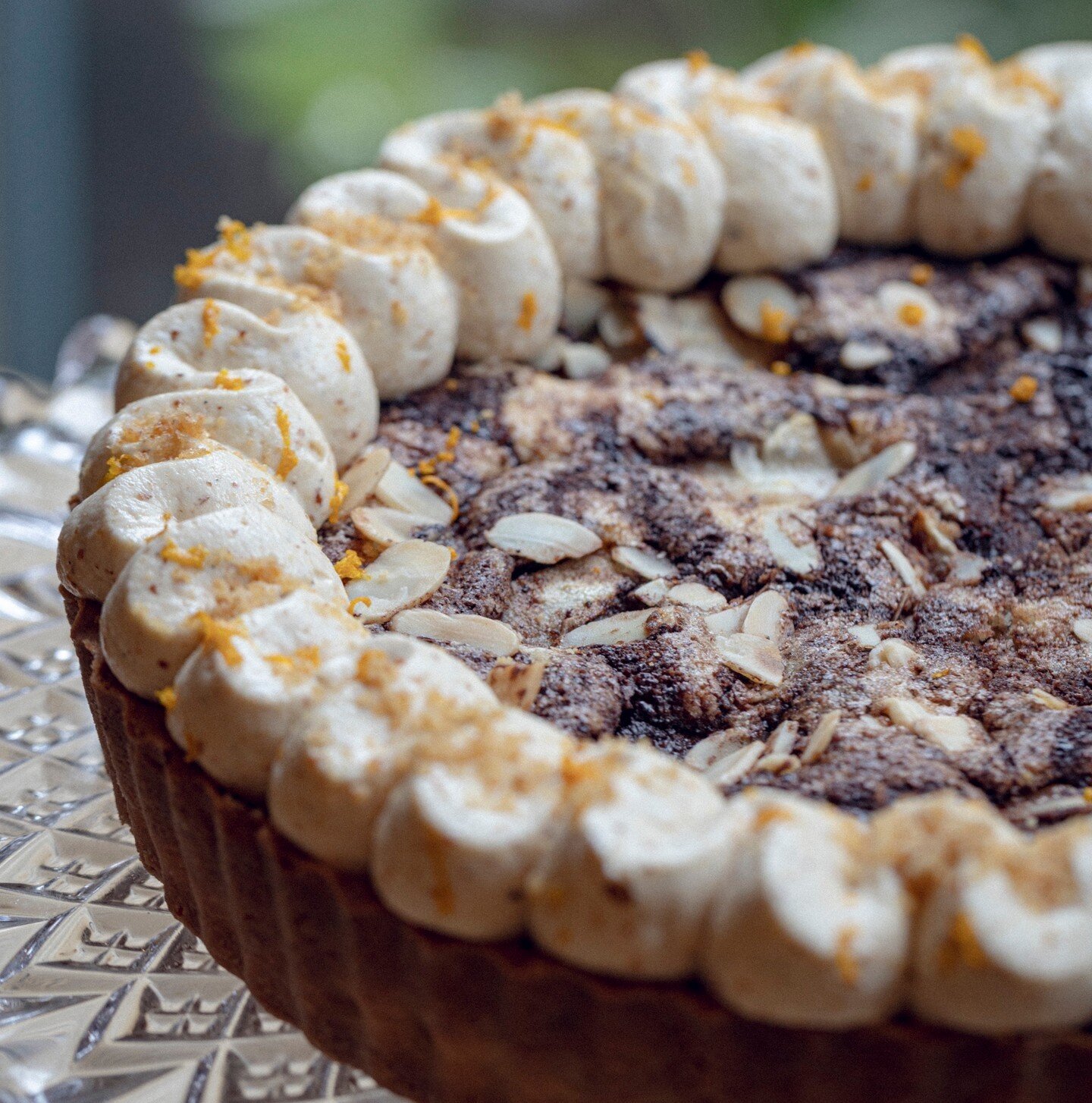 Chocolate &amp; pear frangipane tart

#dessert #chocolate #chocolatetart #frangipanetart