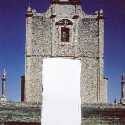 #arteallarte Arte all&rsquo;Arte II, Anish Kapoor, Progetto per Volterra, 1997

&ldquo;Sono un pittore che &egrave; uno scultore.&rdquo; (A. Kapoor, 1990)

Il pieno e il vuoto, il tutto e il nulla, l'apparire e l&rsquo;essere: attraverso queste duali