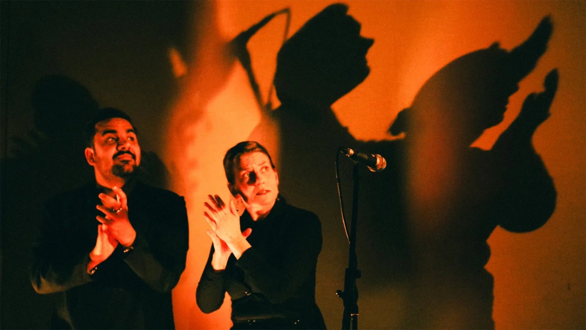 25.9. ❥ Compañía Kaari & Roni Martin goes ROOTS