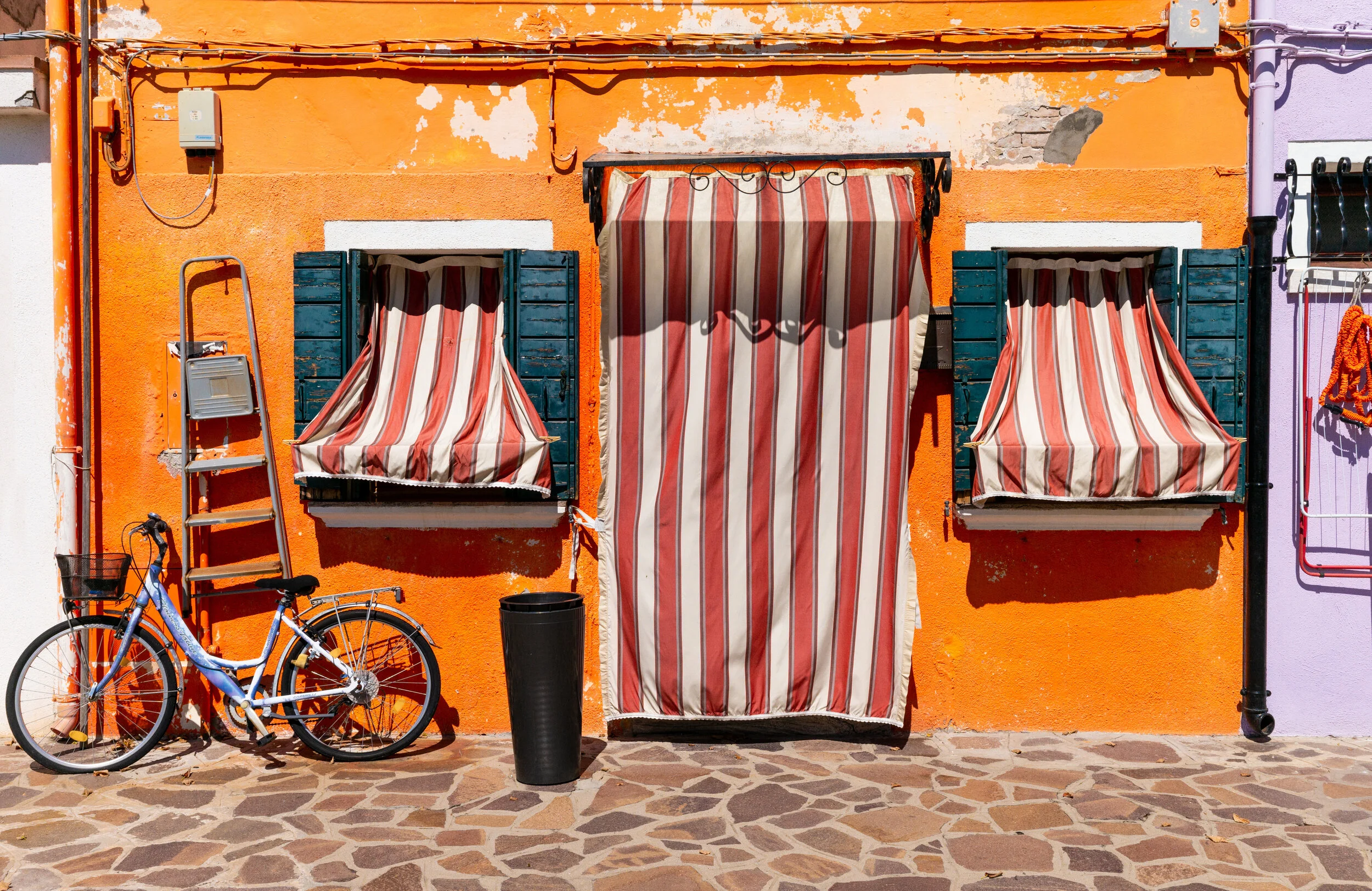 Alessandro_Giugni_Colors suspended in time. Geometries of an island_03.jpg