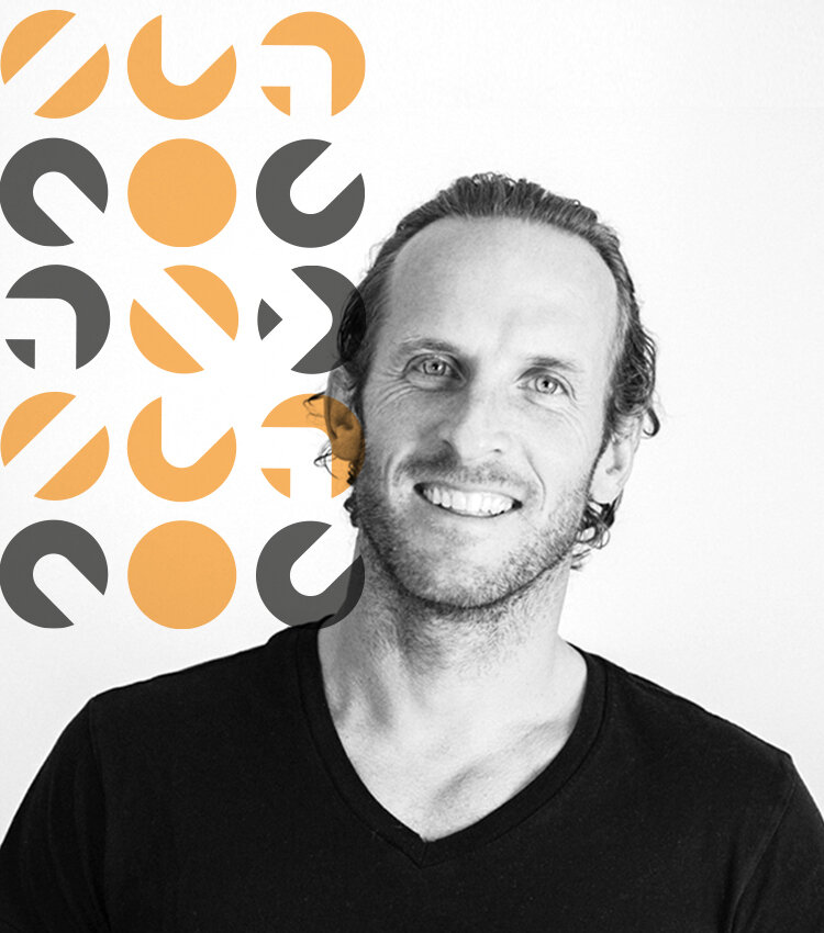 AL - BRAND DESIGNER