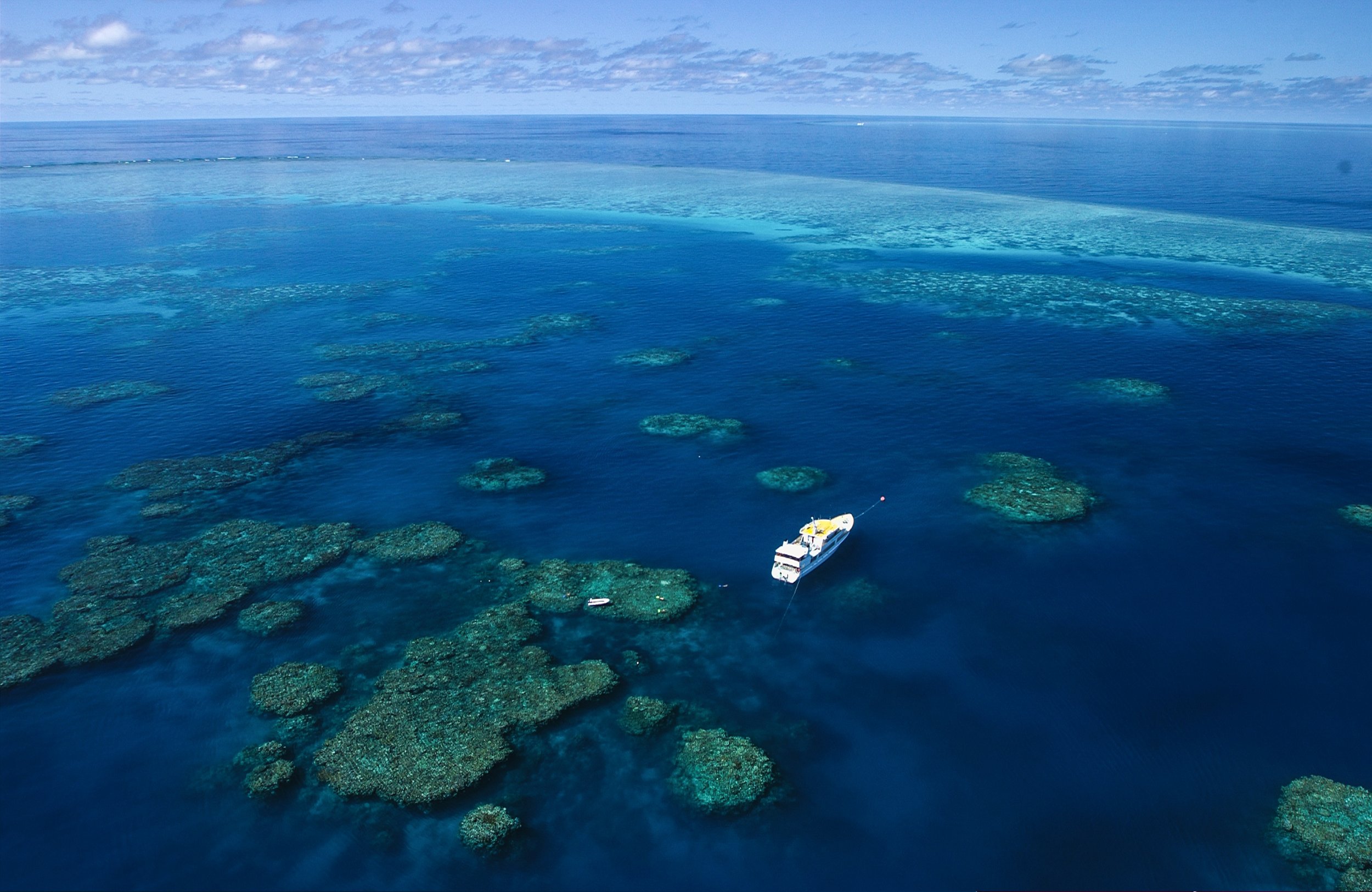 Great Barrier Reef —