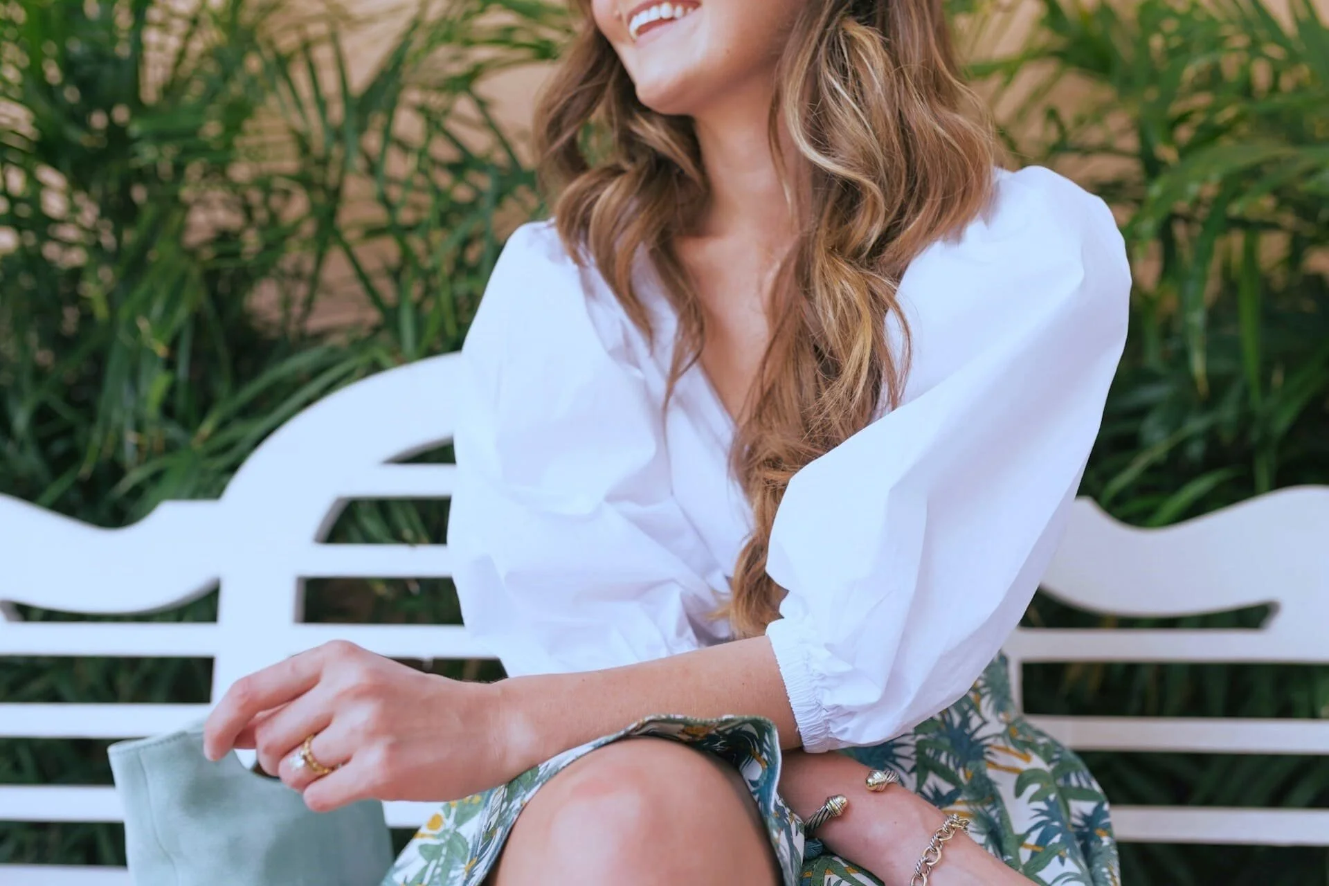 how-to-be-more-attractive-as-a-woman_07.jpg