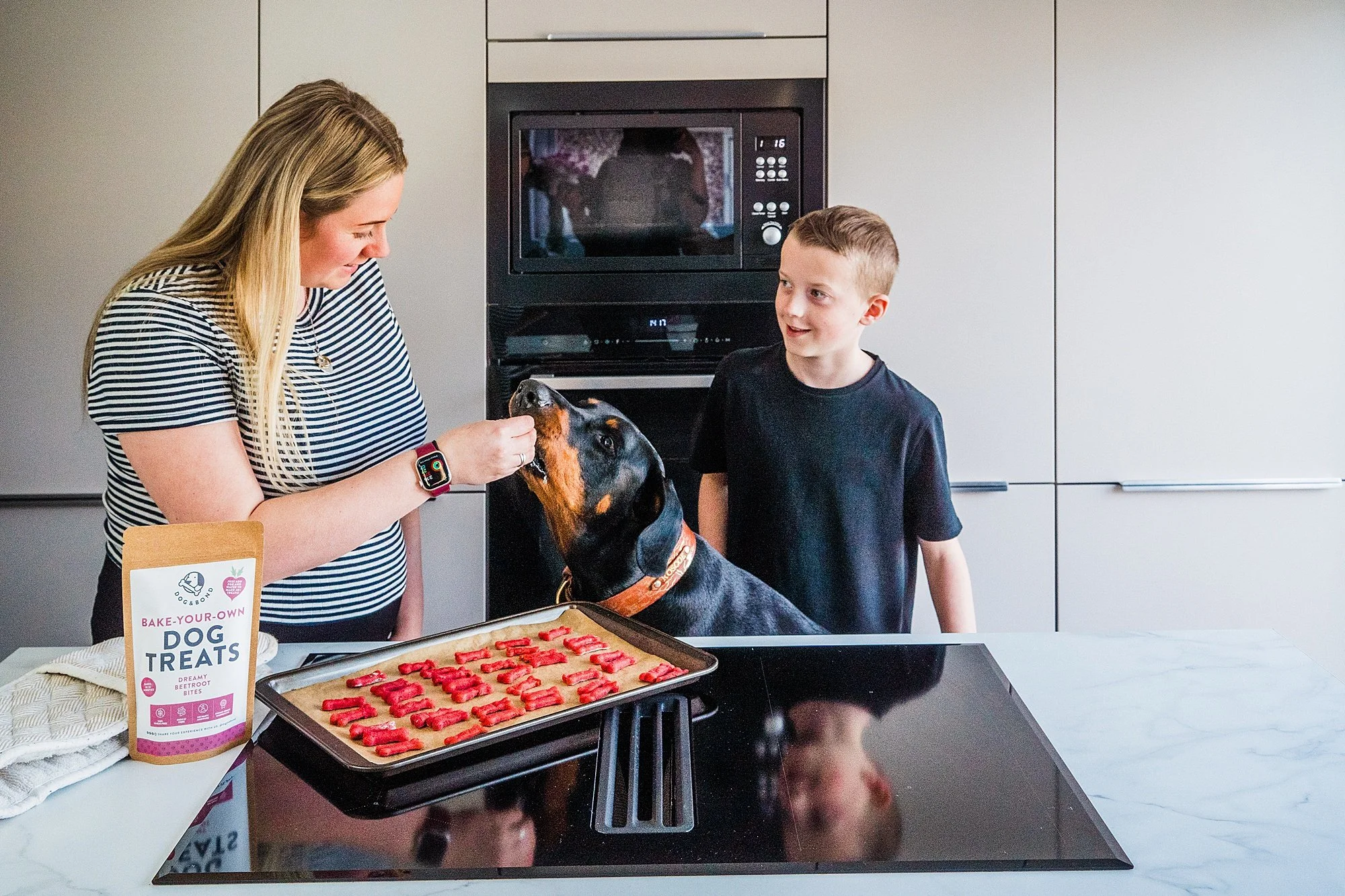 dreamy-beetroot-make-your-own-dog-treats.jpg
