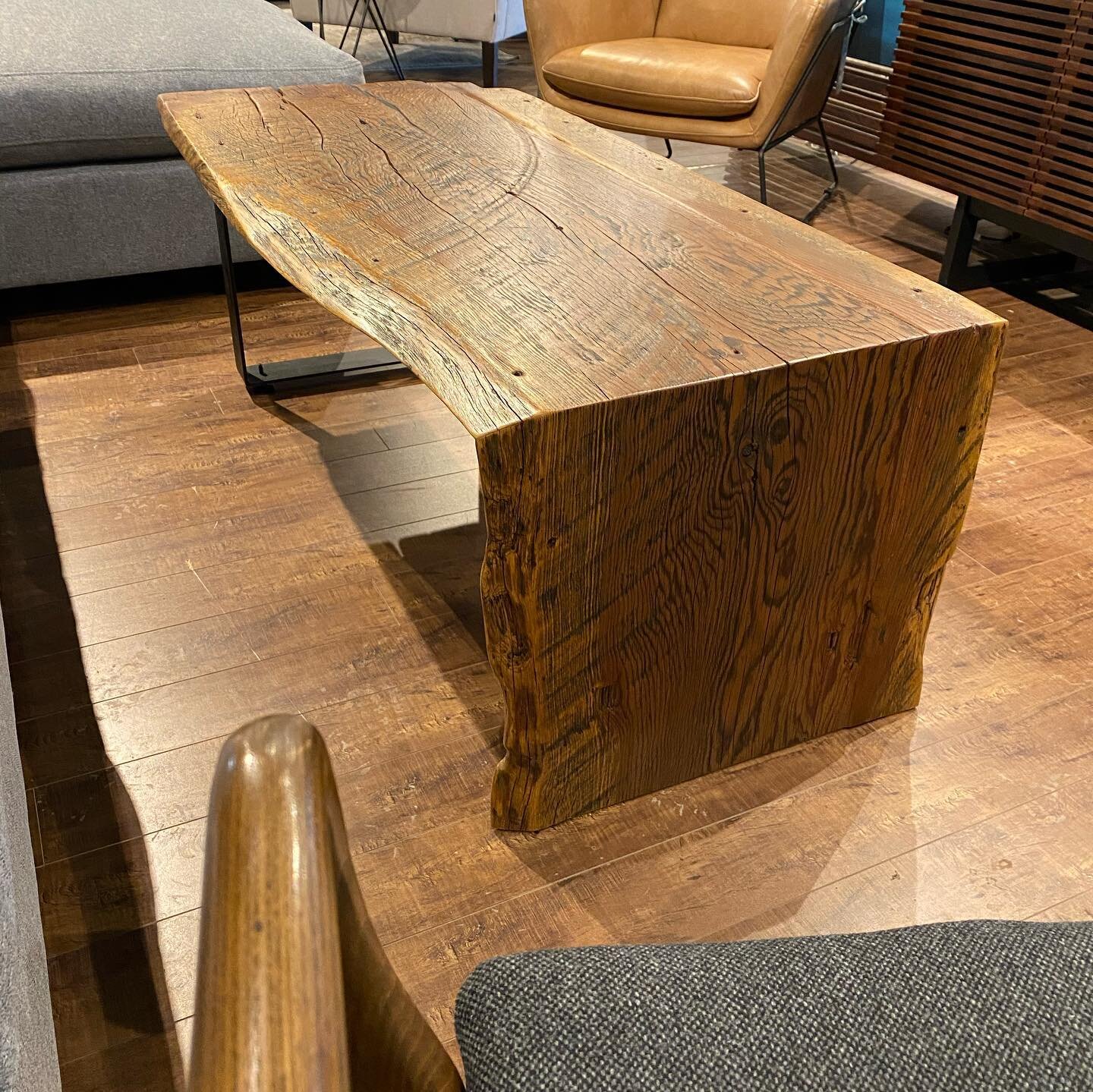 This unique waterfall table is number 5 of a series of 7. Just delivered to Portfolio Interiors. @portfoliointeriors 

It&rsquo;s made from a single, wide slab that weathered half a century outdoors while protecting livestock from the wind.
#reclaime
