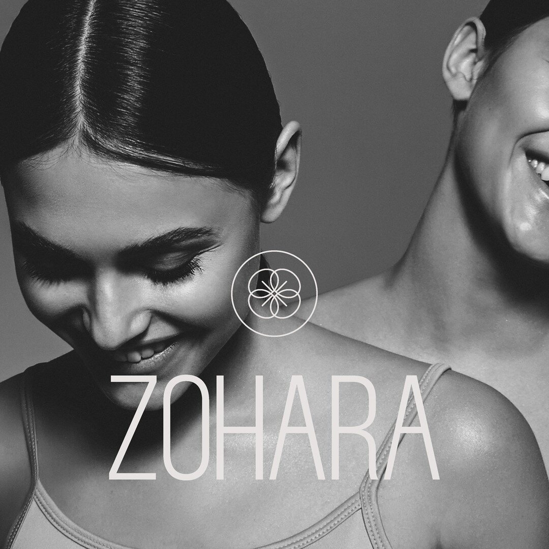 Zohara - a cosmetic &amp; beauty brand, soon to be a semi-custom branding package:)⠀⠀⠀⠀⠀⠀⠀⠀⠀
⠀⠀⠀⠀⠀⠀⠀⠀⠀
If you love it already and are interested in customizing it to your own brand, you can send me a DM. 😘