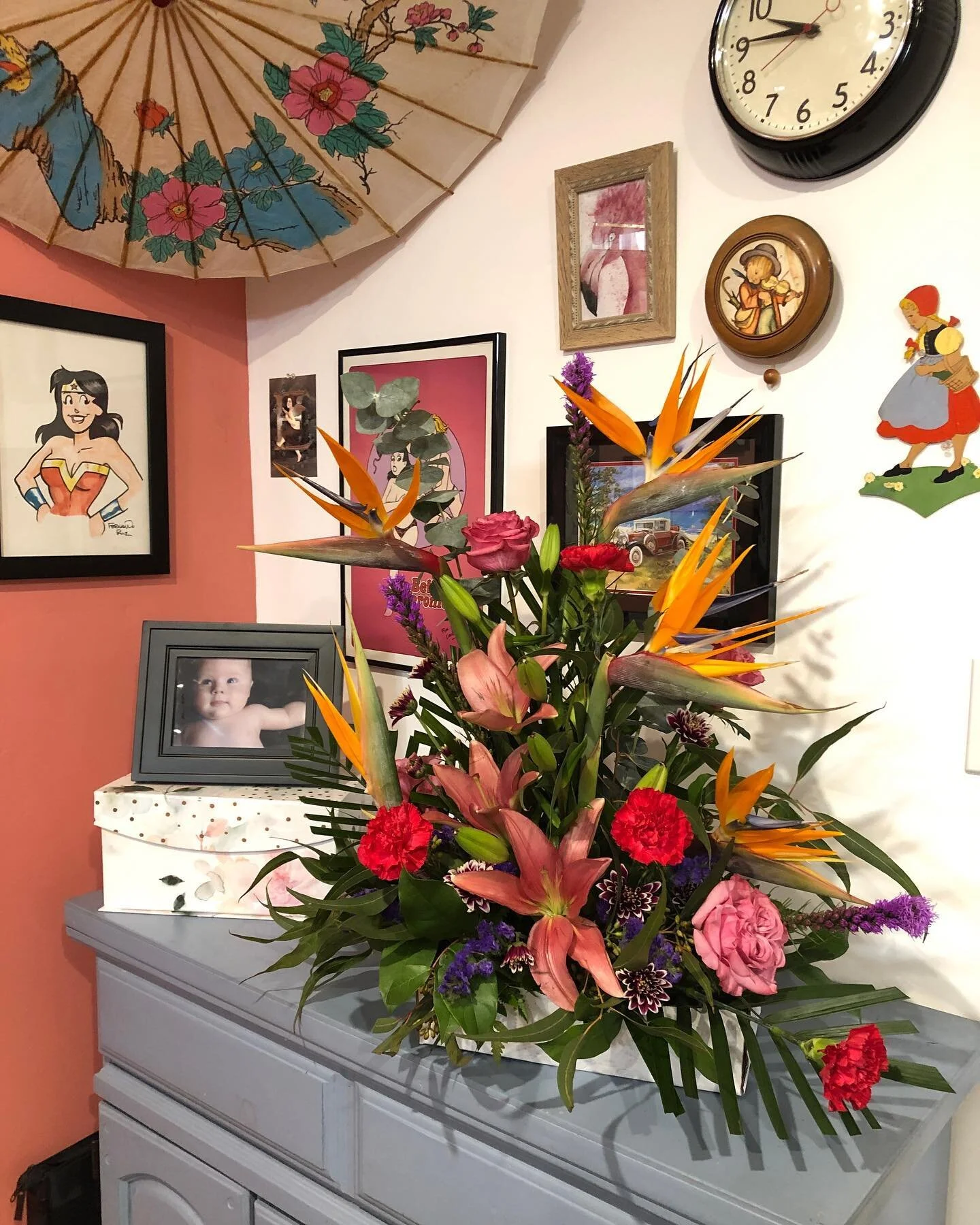 Thank you @themanifestationempress for the lovely flowers! 💐 it has brought me so much joy today while I do my budget and learn how to be my own CFO!! &hearts;️

XO